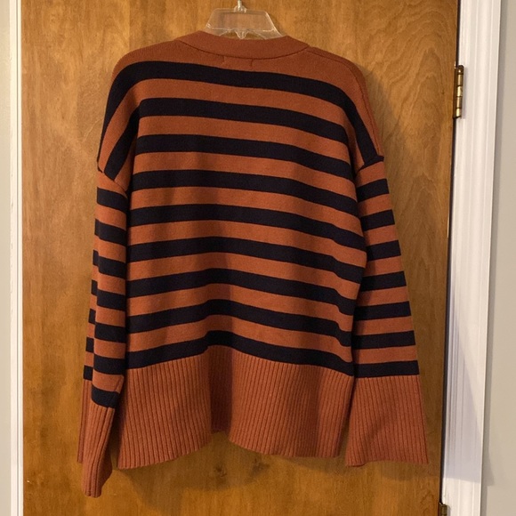 Cardigan - Picture 4 of 6